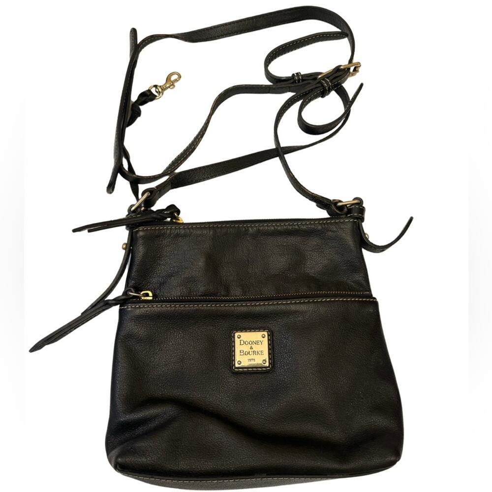 Vintage Black Dooney and Bourke 1975 Pebble Leather Crossbody